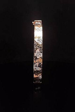 18kt Two-Tone Finish Floral Filigree Bangle by Zewar By Valchandson jewellers