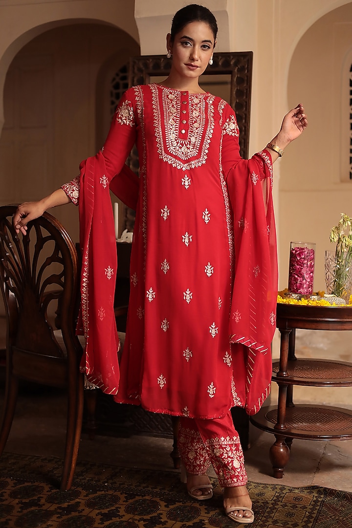 Red Georgette Pitta Embroidered Kurta Set by Zari Jaipur at Pernia's Pop Up Shop