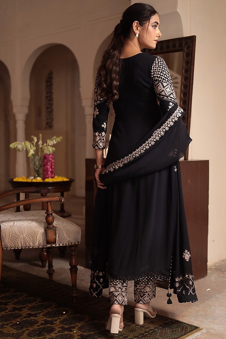 Black Georgette Pitta Embroidered Kurta Set by Zari Jaipur at Pernia's Pop Up Shop