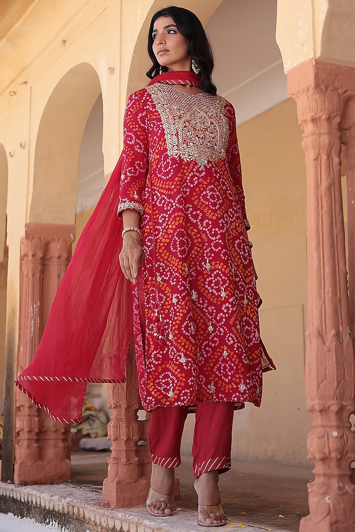 Red Georgette Gota Patti & Pearl Embroidered Kurta Set by Zari Jaipur at Pernia's Pop Up Shop