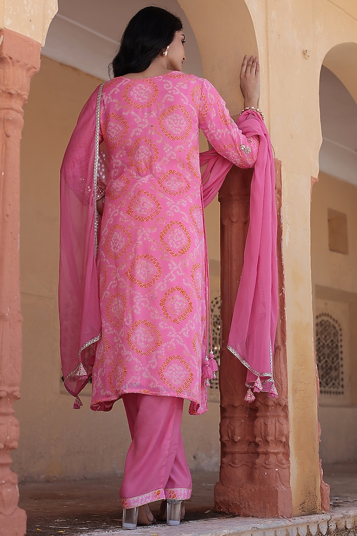 Light Pink Georgette Gota Patti Embroidered Kurta Set by Zari Jaipur at Pernia's Pop Up Shop