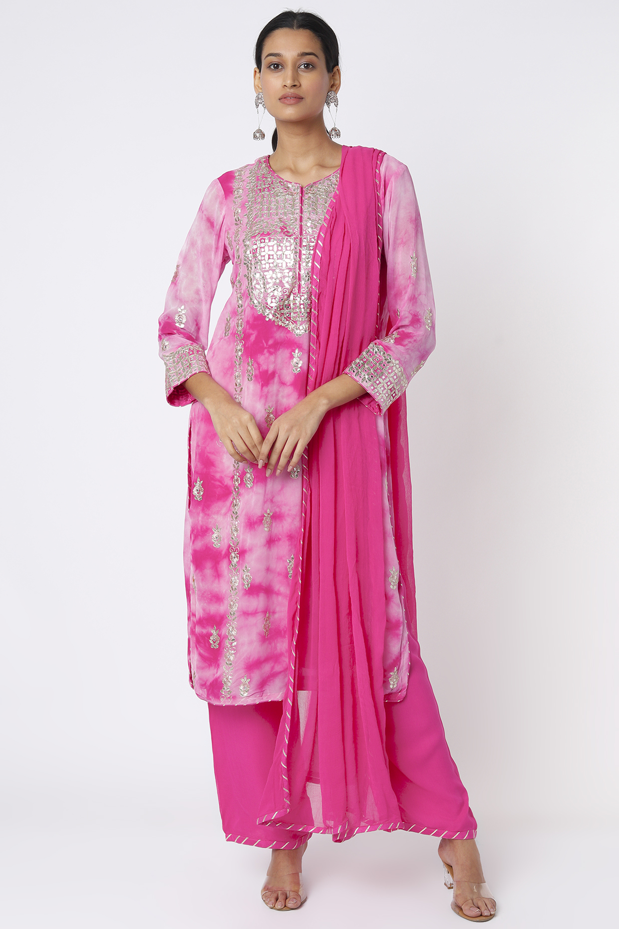 Fuchsia Tie-Dye Kurta Set by Zari Jaipur at Pernia's Pop Up Shop