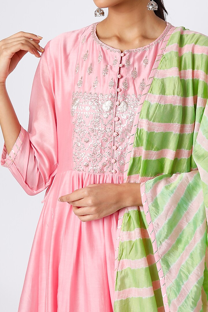 Peach Pure Chanderi Kurta Set by Zari Jaipur at Pernia's Pop Up Shop