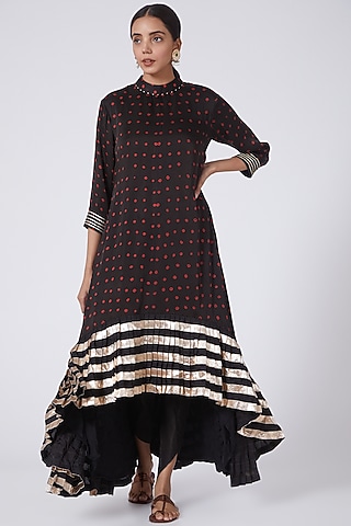 Black Kurta Set With Gota Patti Work by Zari Jaipur