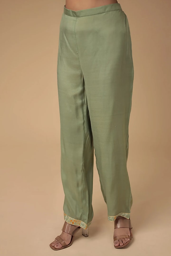 Light Green Georgette Gota Patti Work Bandhej Kurta Set by Zari Jaipur at Pernia's Pop Up Shop