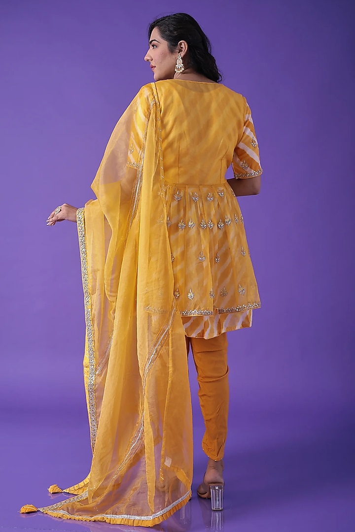 Yellow Organza Gota Patti Embroidered Peplum Kurta Set by Zari Jaipur at Pernia's Pop Up Shop