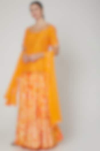 Orange Tie & Dye Lehenga Set by Zari Jaipur