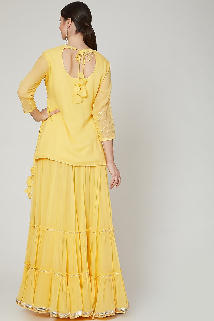 Yellow Embroidered Lehenga Set by Zari Jaipur at Pernia's Pop Up Shop