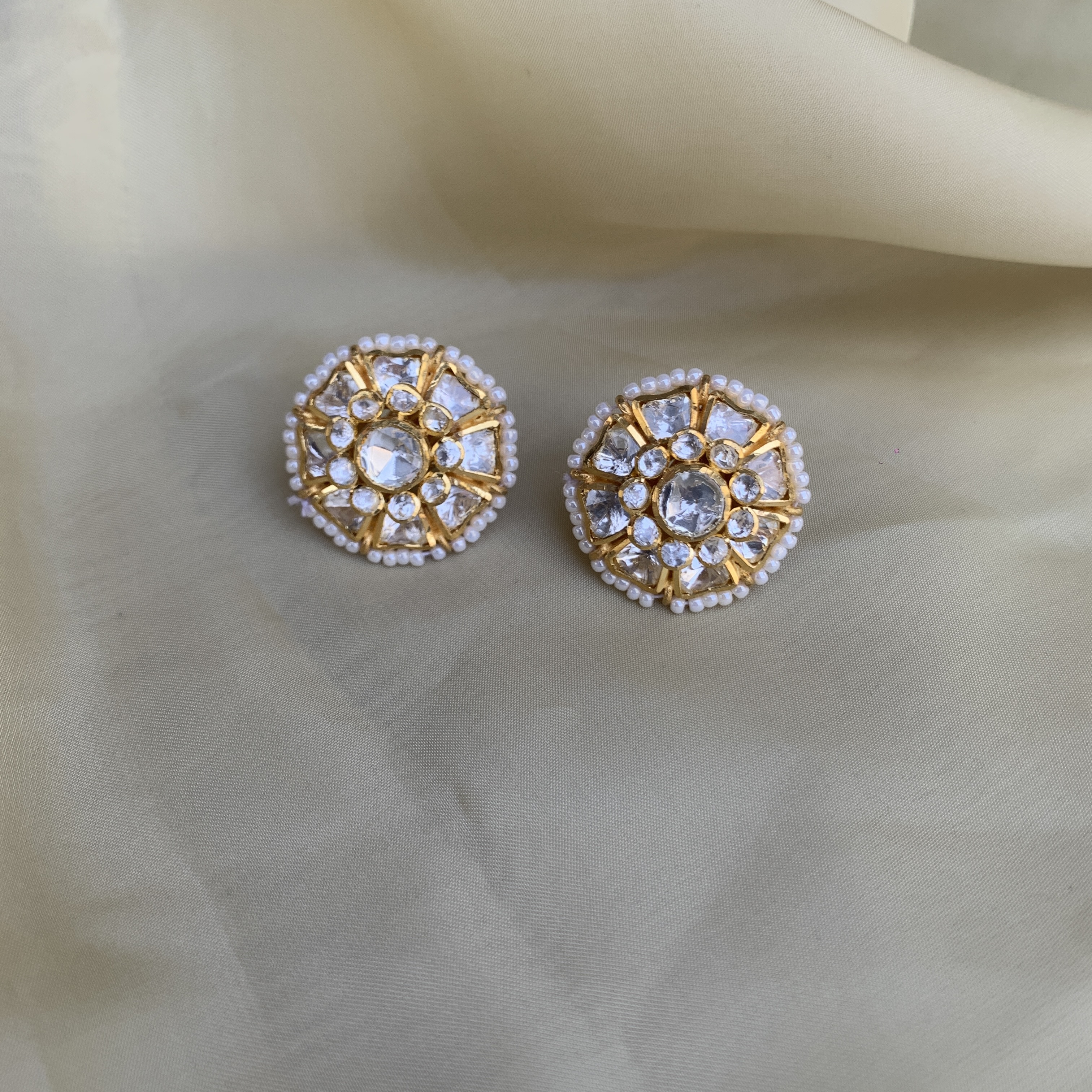 Polki Gray Diamond Earrings Gold-plated Sterling Silver Polki Gray Diamond Earrings Gold-plated Sterling Silver