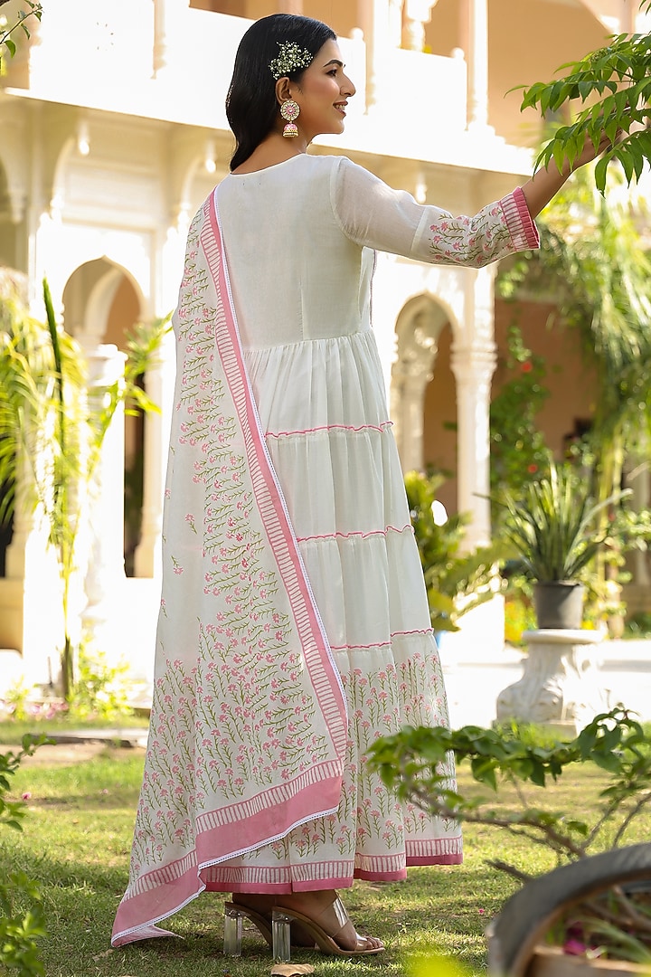 White & Pink Embroidered Anarkali Set by Zolo Label at Pernia's Pop Up Shop