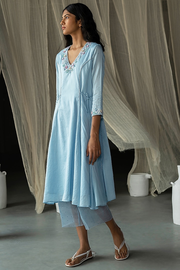 Powder Blue Hand Embroidered Kurta Set by Zoon Tribe