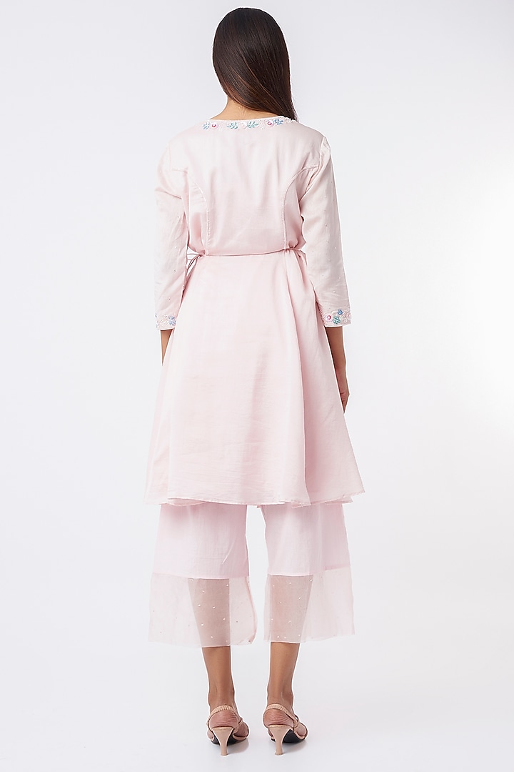 Blush PInk Embroidered Kurta Set by Zoon Tribe at Pernia's Pop Up Shop