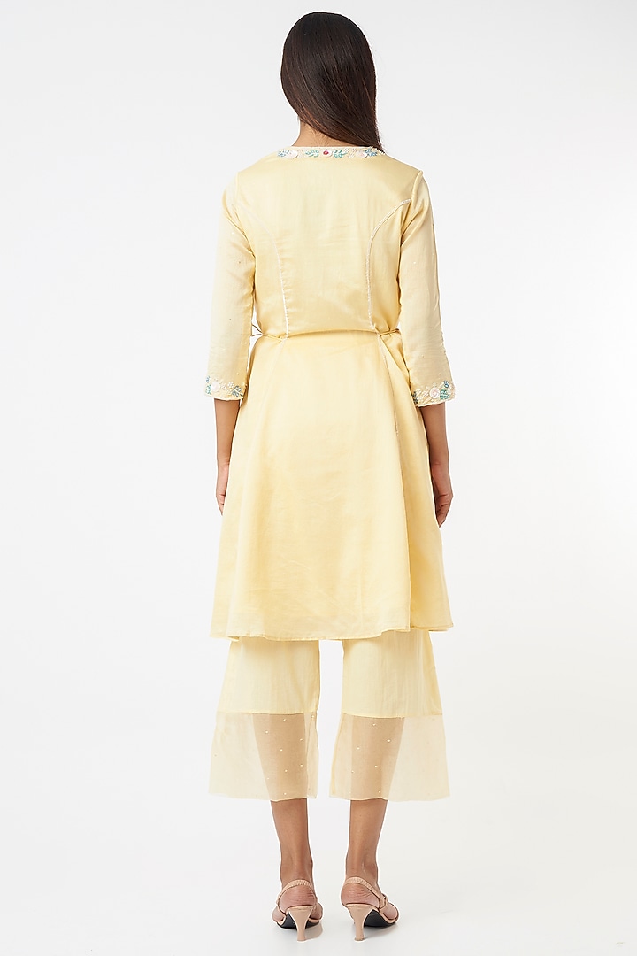 Yellow Hand Embroidered Kurta Set by Zoon Tribe at Pernia's Pop Up Shop