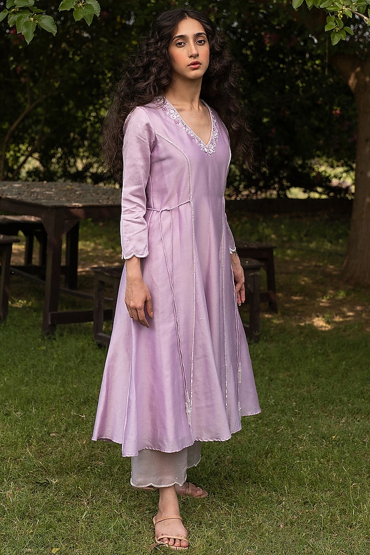 Lilac Hand Embroidered Kurta Set by Zoon Tribe at Pernia's Pop Up Shop