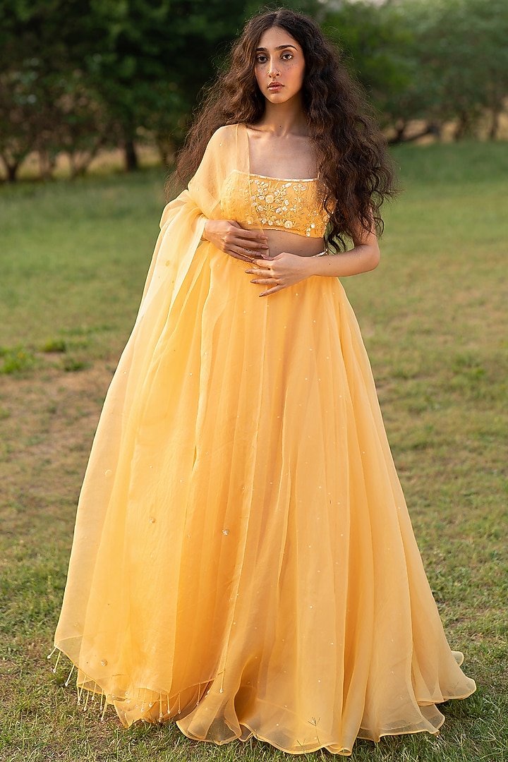 Yellow Silk Organza Wedding Lehenga Set by Zoon Tribe at Pernia's Pop Up Shop