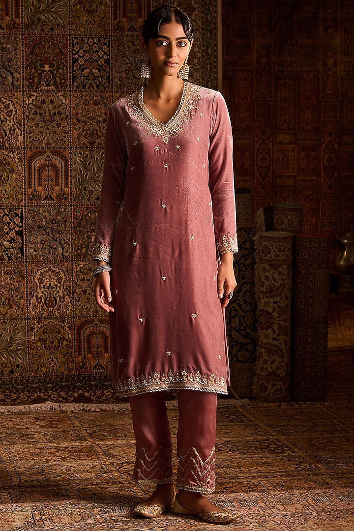 Rose Pink Silk Velvet Hand Embroidered A-Line Kurta Set by Zoon Tribe at Pernia's Pop Up Shop