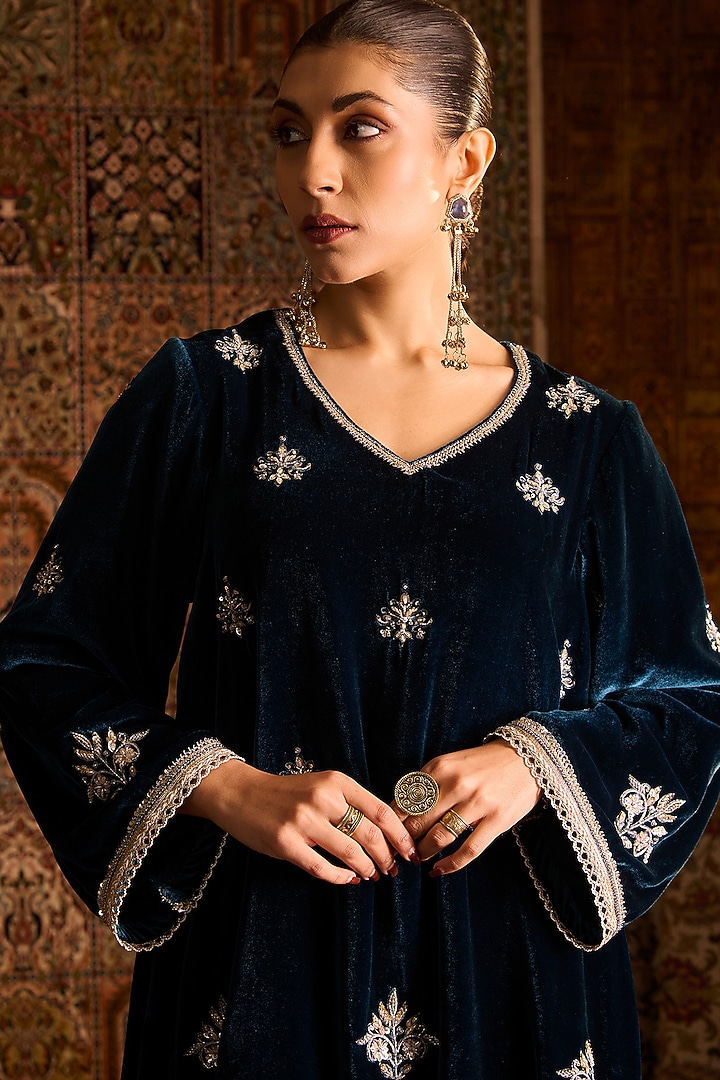 Teal Blue Velvet Hand Embroidered Flared Kurta Set by Zoon Tribe at Pernia's Pop Up Shop