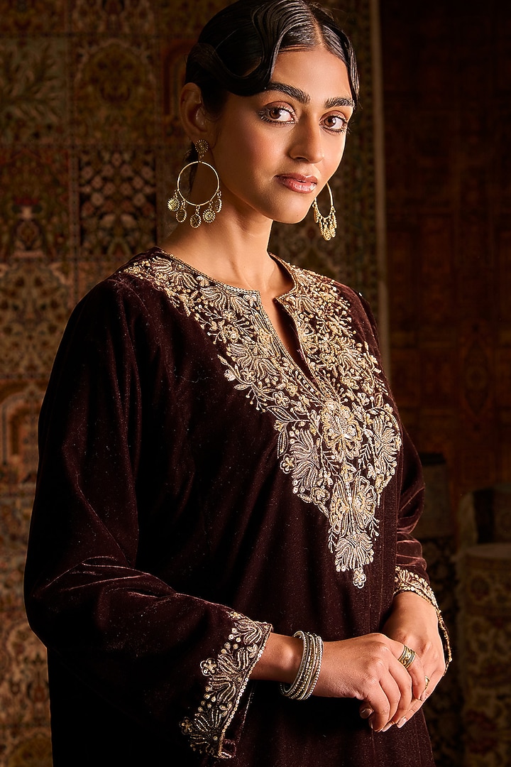 Chocolate Brown Velvet Aari Embroidered Pehran Kurta Set by Zoon Tribe at Pernia's Pop Up Shop