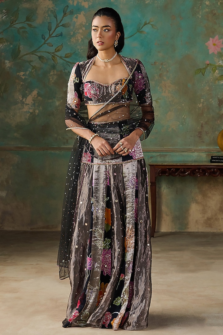 Black Pure Silk Chanderi Floral Printed & Hand Embroidered Draped Wedding Saree Set by Zoon Tribe at Pernia's Pop Up Shop