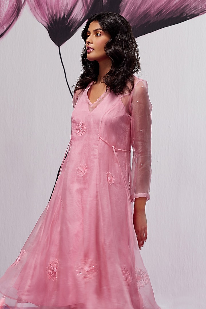 Pink Pure Silk Organza Motif Hand Embroidered Kurta Set by Zoon Tribe at Pernia's Pop Up Shop