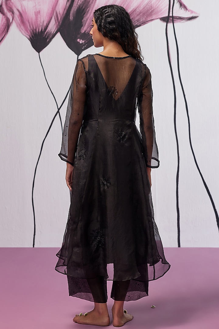 Black Pure Silk Organza Motif Hand Embroidered Kurta Set by Zoon Tribe at Pernia's Pop Up Shop