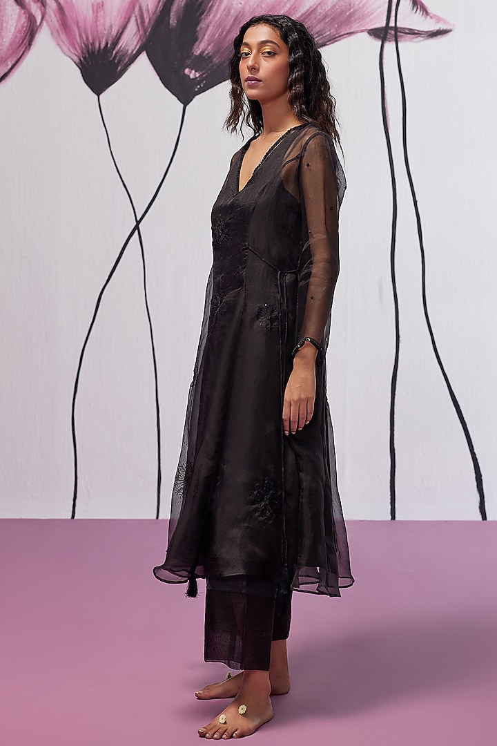 Black Pure Silk Organza Motif Hand Embroidered Kurta Set by Zoon Tribe at Pernia's Pop Up Shop