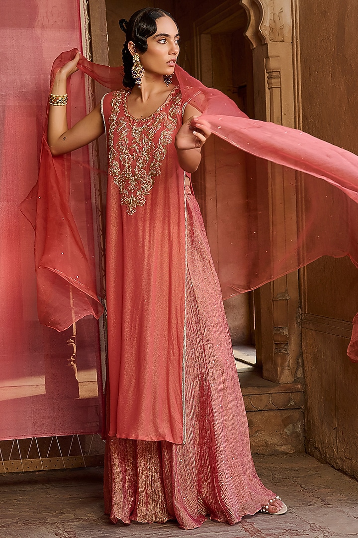Coral Foil Georgette Embroidered Kurta Set by Zoon Tribe at Pernia's Pop Up Shop