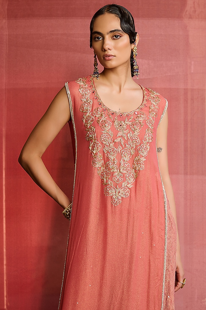 Coral Foil Georgette Embroidered Kurta Set by Zoon Tribe at Pernia's Pop Up Shop