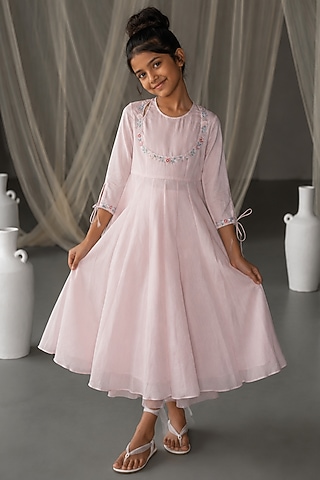 Powder Pink Chanderi Hand Embroidered Anarkali Set For Girls by Zoon Tribe Kids