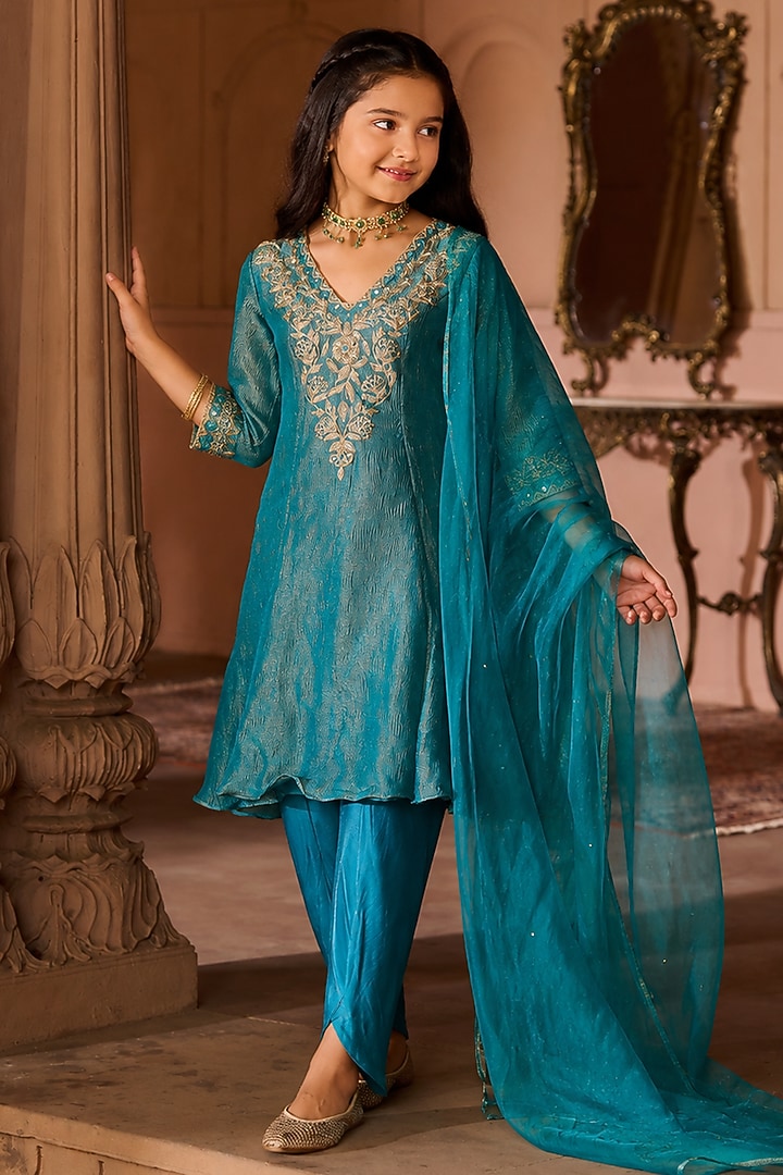 Peacock Blue Crushed Tissue Aari & Mirror Embroidered Kurta Set For Girls by Zoon Tribe Kids at Pernia's Pop Up Shop