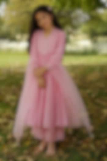 Pink Pure Chanderi Aari Hand Embroidered Kurta Set For Girls by Zoon Tribe Kids at Pernia's Pop Up Shop