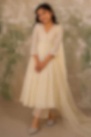 Cream Pure Habutai Silk Hand Embroidered Kurta Set For Girls by Zoon Tribe Kids at Pernia's Pop Up Shop