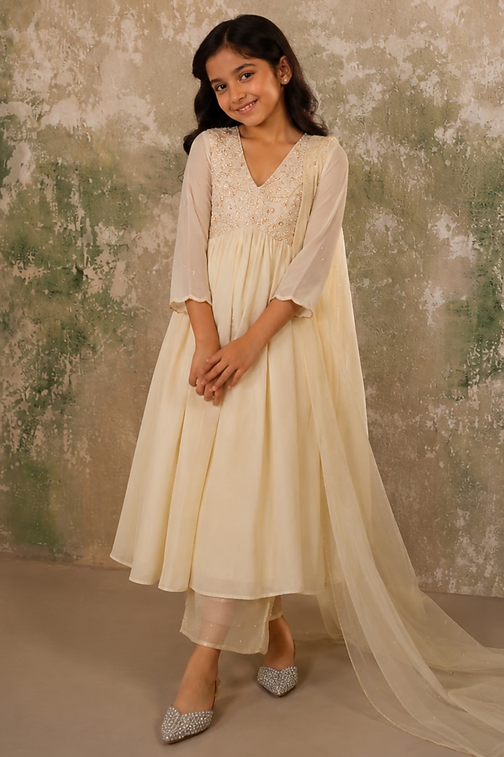 Cream Pure Habutai Silk Hand Embroidered Kurta Set For Girls by Zoon Tribe Kids at Pernia's Pop Up Shop