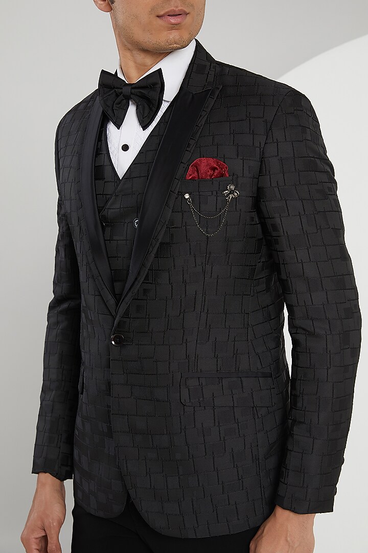 Black Jacquard Embossed Tuxedo Set by Zoop Men at Pernia's Pop Up Shop