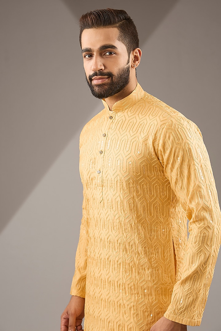 Yellow Banarasi Cotton Silk Thread Embroidered Kurta Set by Zoop Men at Pernia's Pop Up Shop