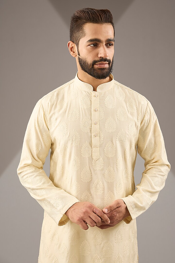 Cream Banarasi Cotton Silk Thread Embroidered Kurta Set by Zoop Men at Pernia's Pop Up Shop
