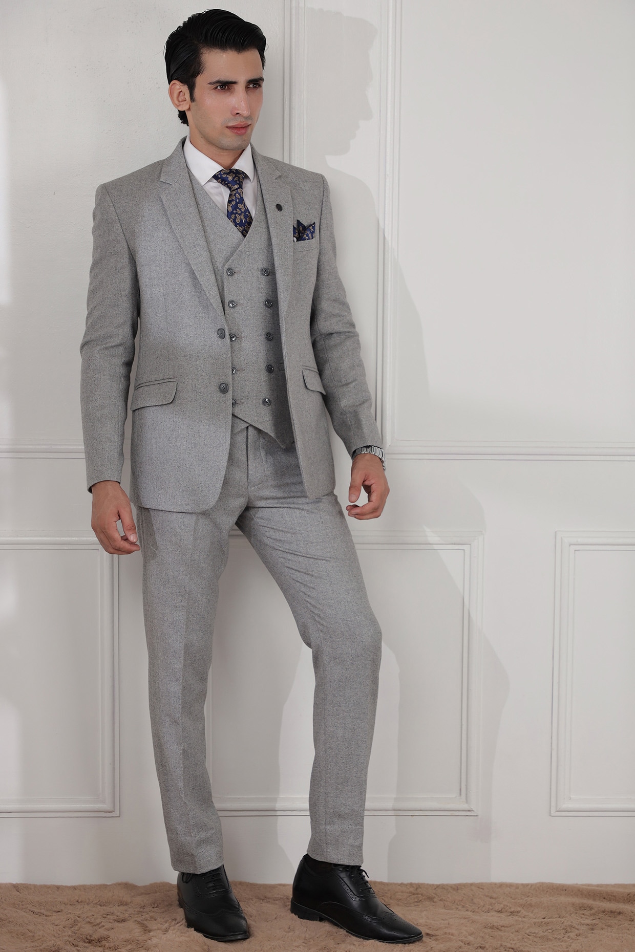 Crown Court Tailored Slim Fit Cream Men's Two Piece Suit With Mono Lapels |  MrGuild