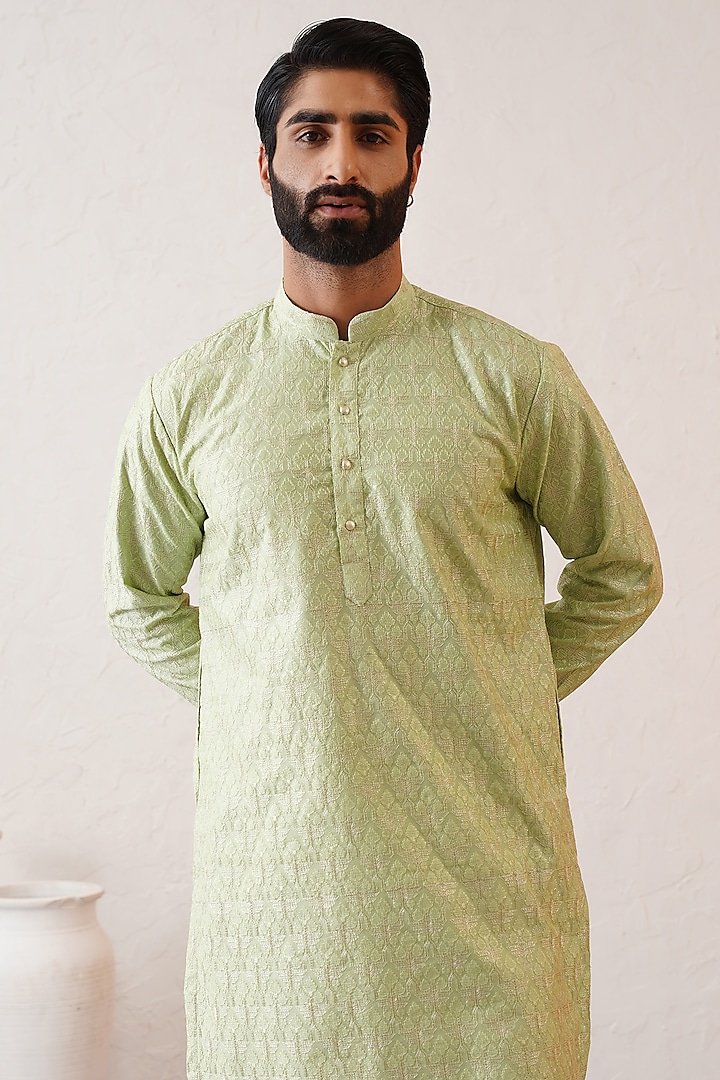 Light Green Banarasi Cotton Silk Thread Embroidered Kurta Set by Zoop Men at Pernia's Pop Up Shop