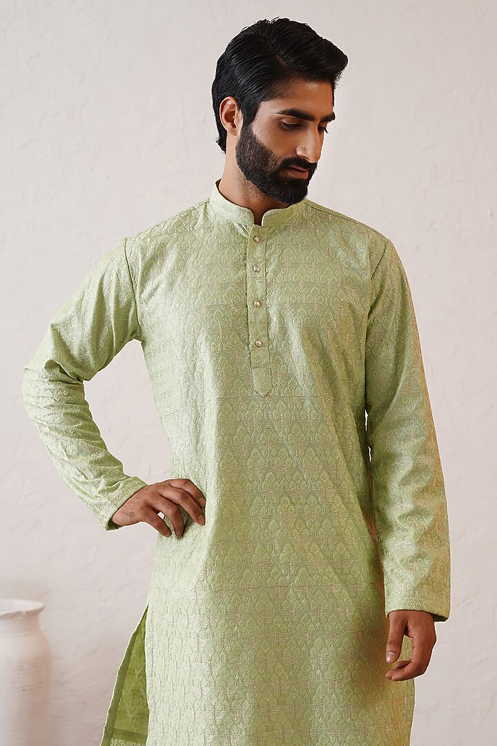 Light Green Banarasi Cotton Silk Thread Embroidered Kurta Set by Zoop Men at Pernia's Pop Up Shop