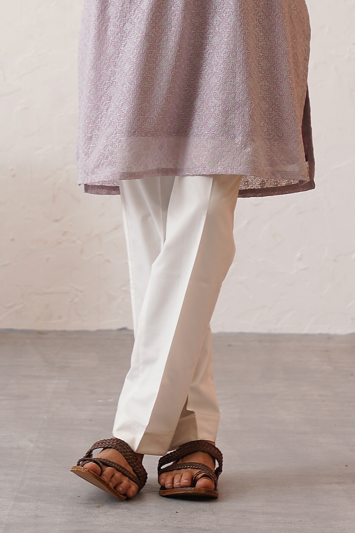 Pale Mauve Banarasi Cotton Silk Thread Embroidered Kurta Set by Zoop Men at Pernia's Pop Up Shop