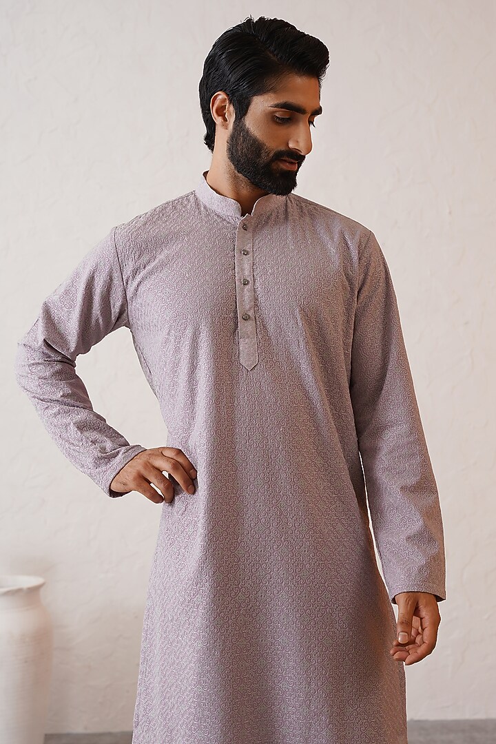 Pale Mauve Banarasi Cotton Silk Thread Embroidered Kurta Set by Zoop Men at Pernia's Pop Up Shop