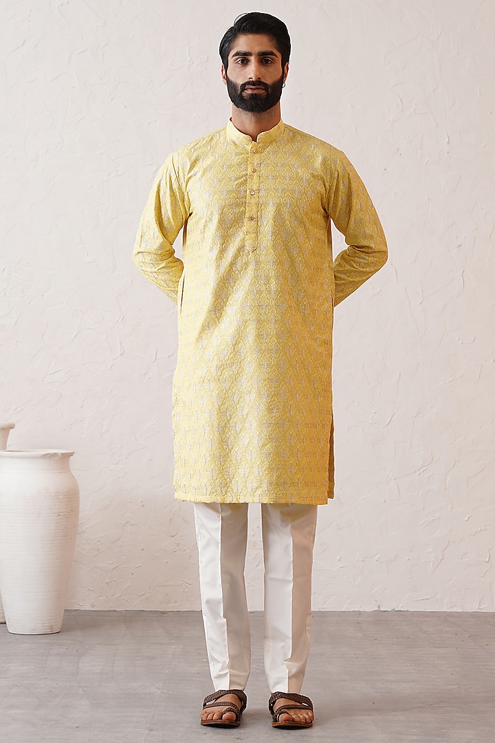 Yellow Banarasi Cotton Silk Thread Embroidered Kurta Set by Zoop Men