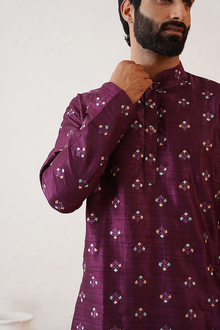 Purple Banarasi Cotton Silk Thread Embroidered Kurta Set by Zoop Men at Pernia's Pop Up Shop