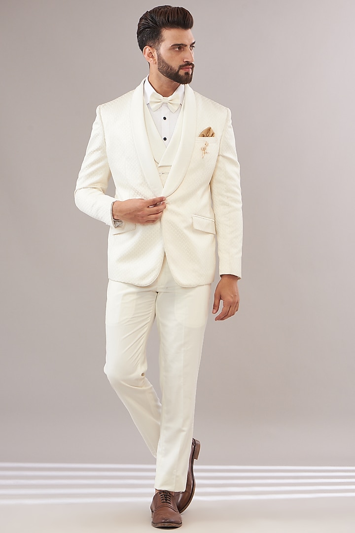 Buy Zoop Men White Turkish Jacquard Tuxedo Set at Pernia'sPopUpShopMen 2024