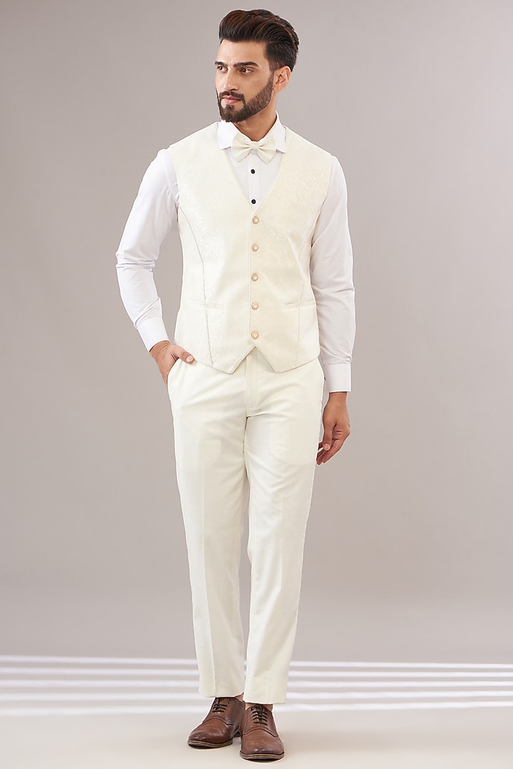 White Turkish Jacquard Tuxedo Set by Zoop Men at Pernia's Pop Up Shop