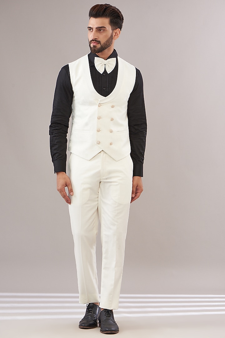 White Turkish Jacquard Tuxedo Set by Zoop Men at Pernia's Pop Up Shop