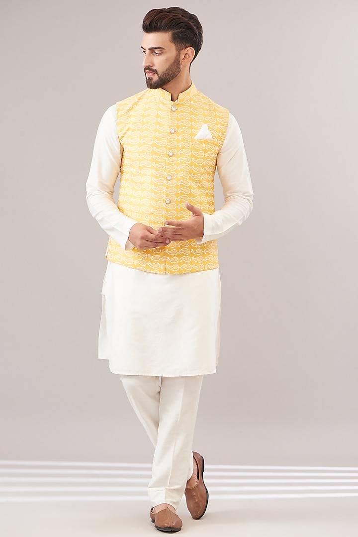 Lemon Yellow Jacquard Embroidered Bundi Set by Zoop Men at Pernia's Pop Up Shop