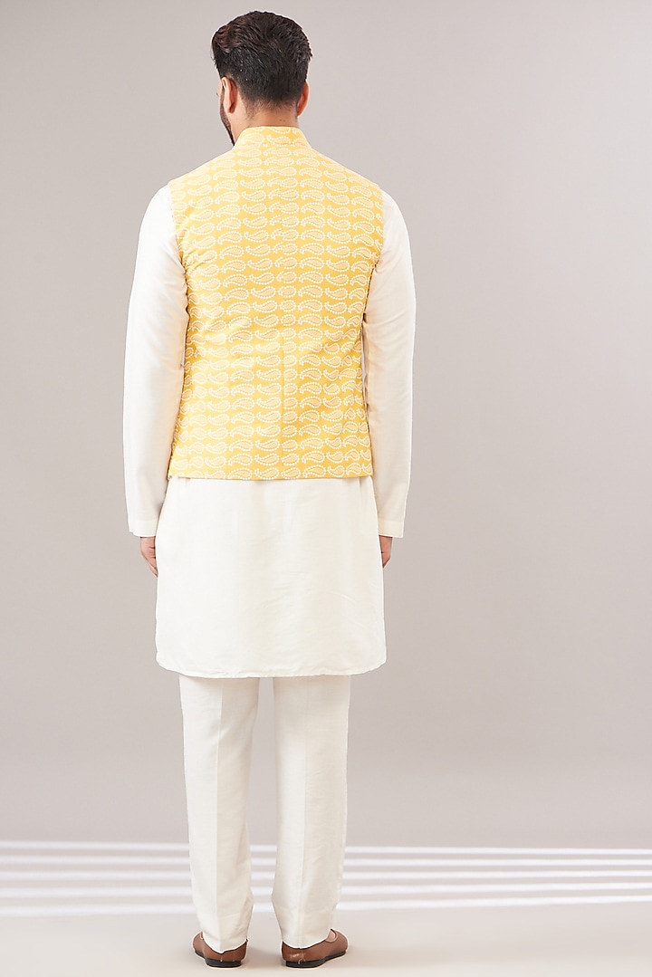 Lemon Yellow Jacquard Embroidered Bundi Set by Zoop Men at Pernia's Pop Up Shop