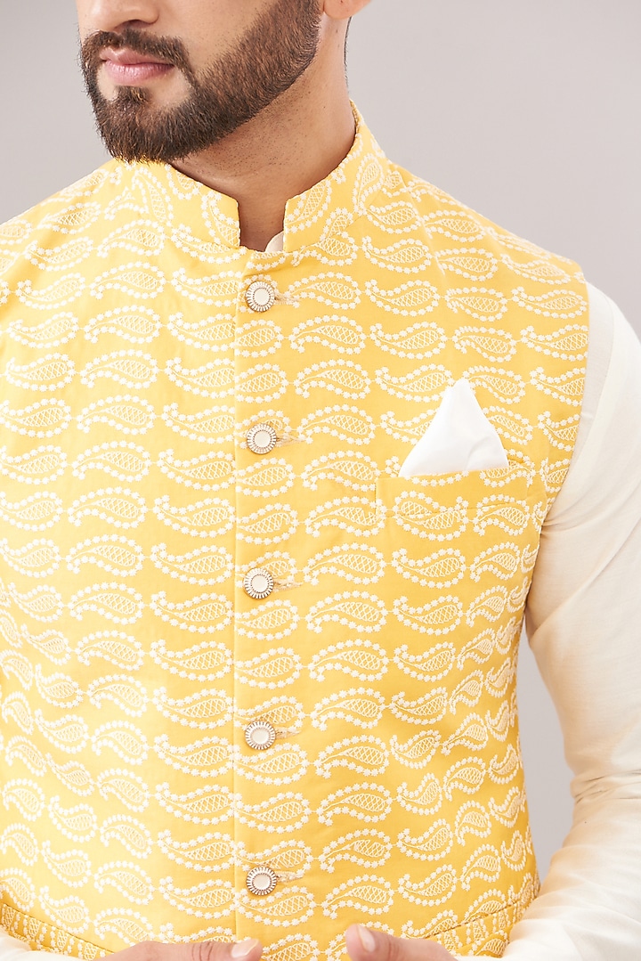 Lemon Yellow Jacquard Embroidered Bundi Set by Zoop Men at Pernia's Pop Up Shop