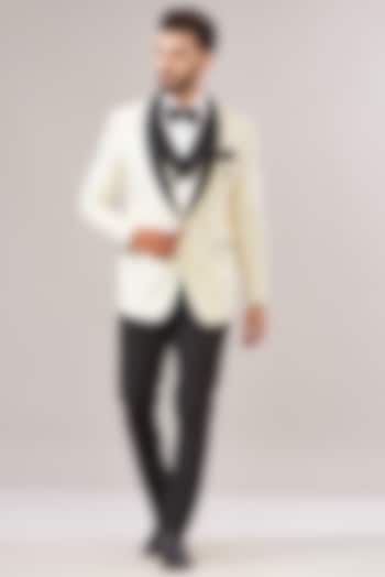 Off-White Jacquard Tuxedo Set by Zoop Men at Pernia's Pop Up Shop